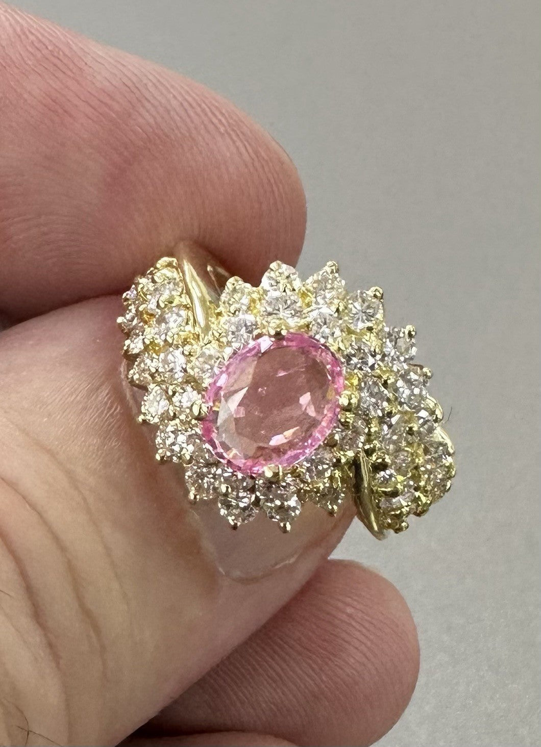 A Delightful 1.25ct Padparadscha Sapphire & Diamond 18k Ring