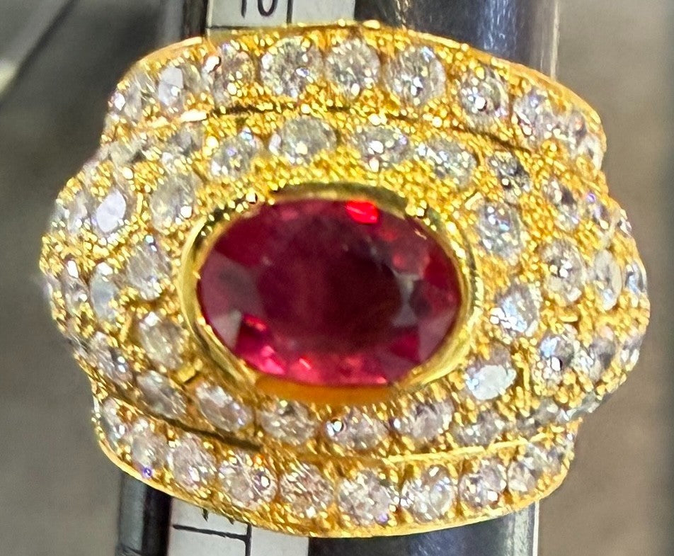 A Magnificent 2.02ct Ruby & Diamond 18k Unisex Ring