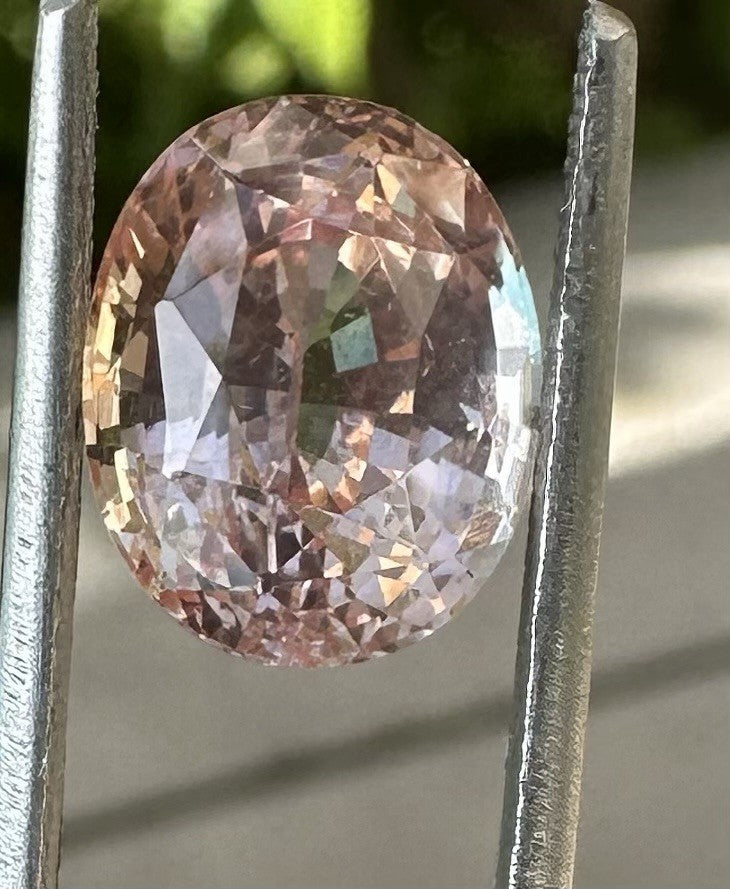 A Magnificent No Heat Unheated 5.83ct Padparadscha Sapphire Lotus Certificate