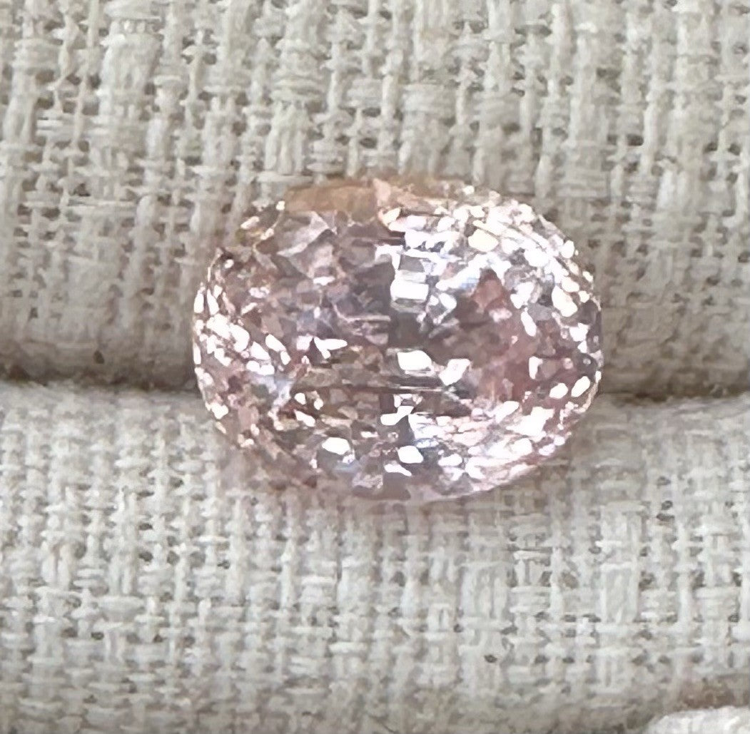 A Magnificent No Heat Unheated 5.83ct Padparadscha Sapphire Lotus Certificate