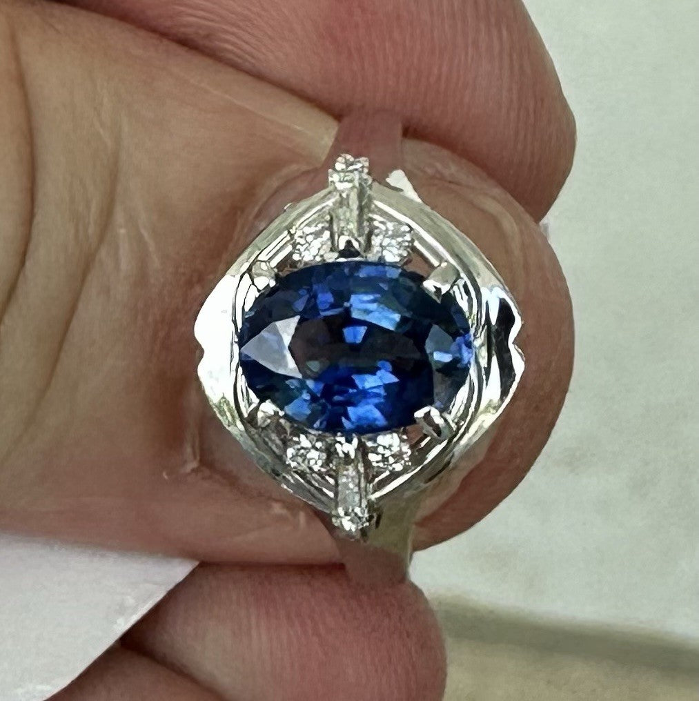 A Superb 2.21ct Blue Sapphire & Diamond Platinum Ring