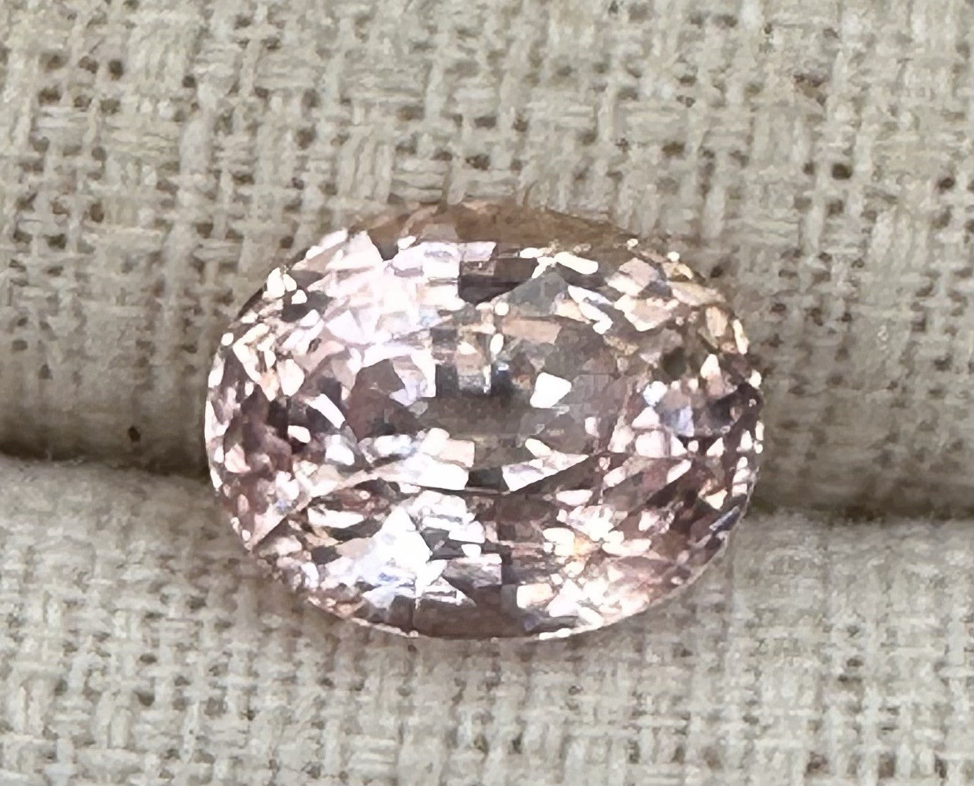 A Magnificent No Heat Unheated 5.83ct Padparadscha Sapphire Lotus Certificate