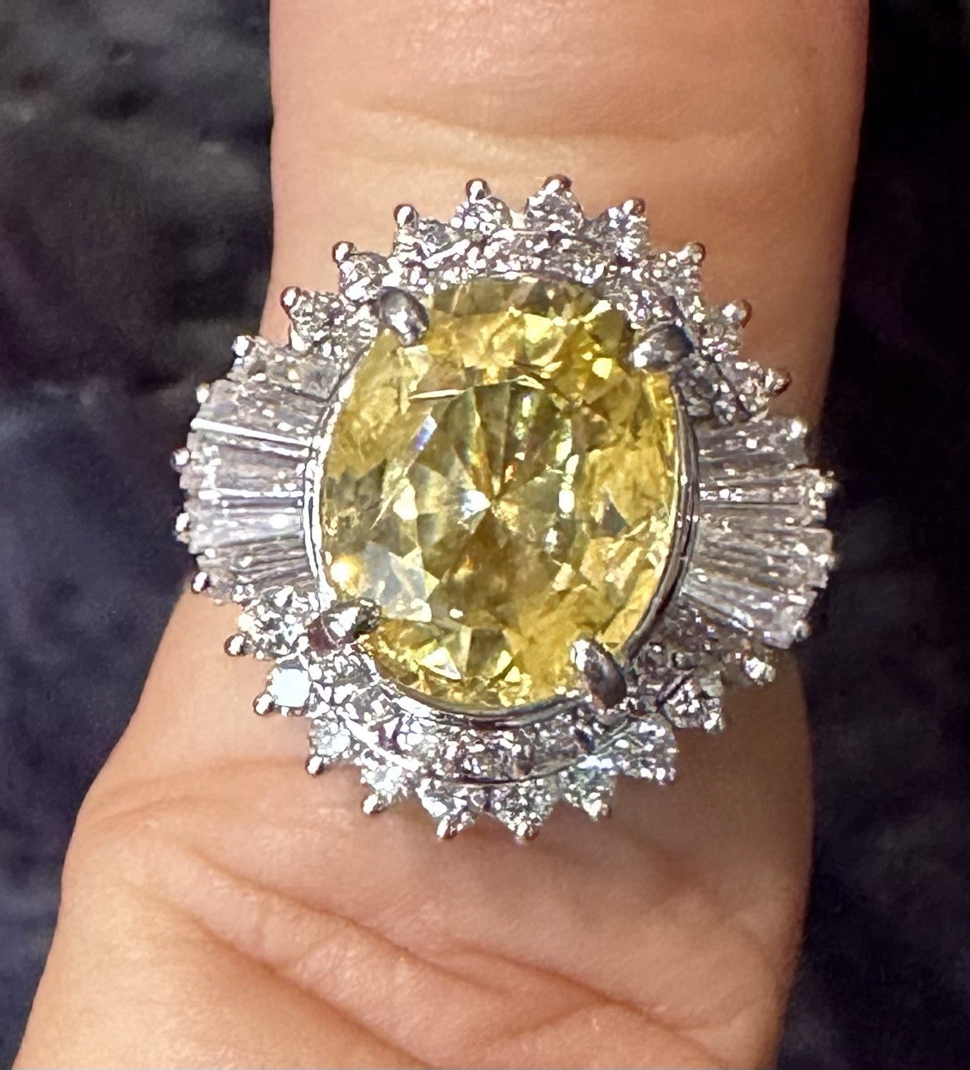 An Exquisite 4.81ct Unheated Lemon Yellow Sapphire Platinum & Diamond Ring
