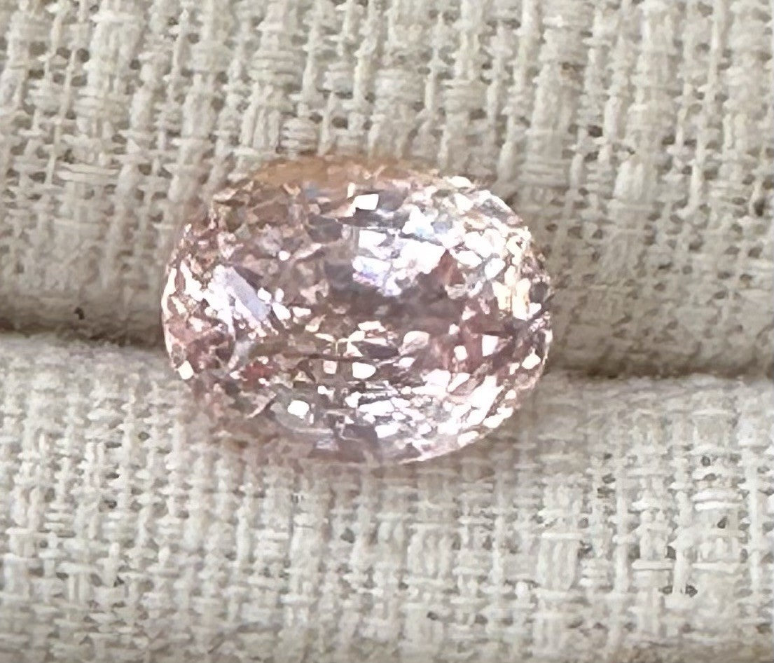 A Magnificent No Heat Unheated 5.83ct Padparadscha Sapphire Lotus Certificate