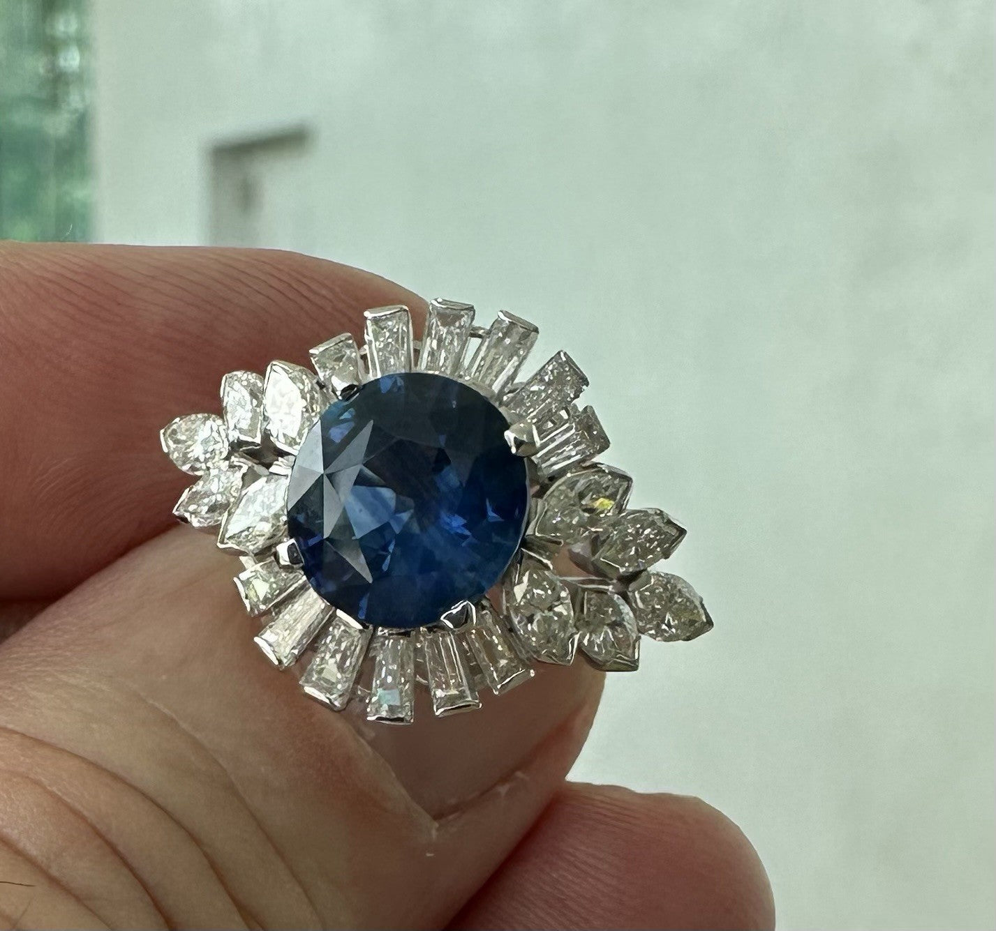 Exquisite 3.31ct Sri Lanka Blue Sapphire & Diamond Platinum Ring