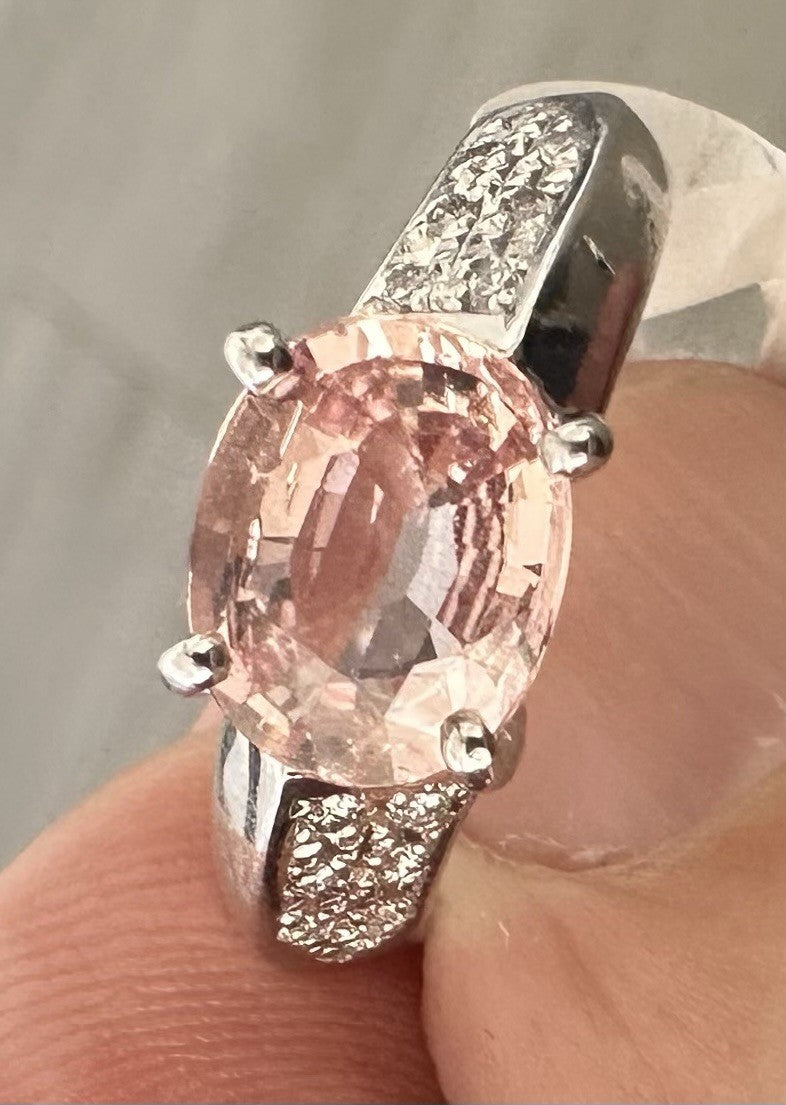 A Delightful 2.11ct Padparadscha Sapphire & Diamond Platinum Ring