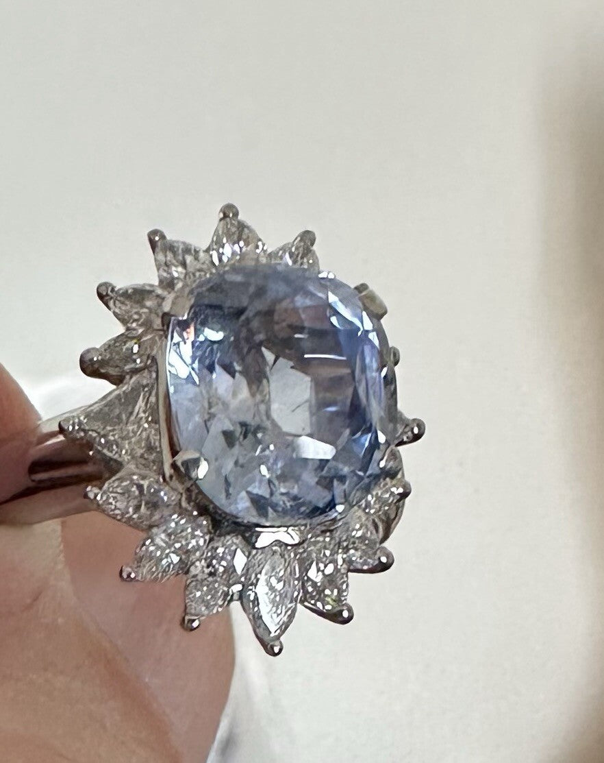 A Delightful 4.42ct Unheated Light Blue Sapphire Platinum & Diamond Ring GIA