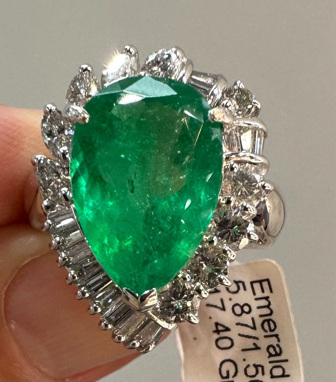 An Extraordinary 5.87ct Colombia Emerald & Diamond Platinum Ring
