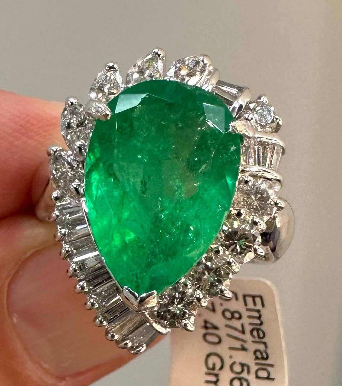 An Extraordinary 5.87ct Colombia Emerald & Diamond Platinum Ring