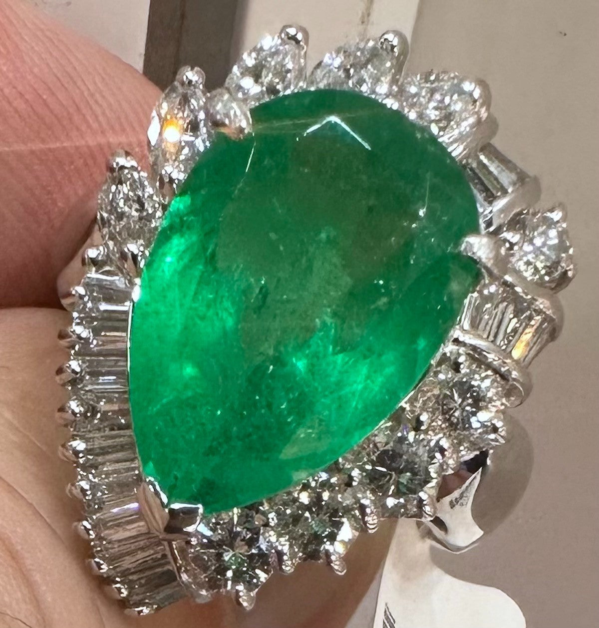 An Extraordinary 5.87ct Colombia Emerald & Diamond Platinum Ring