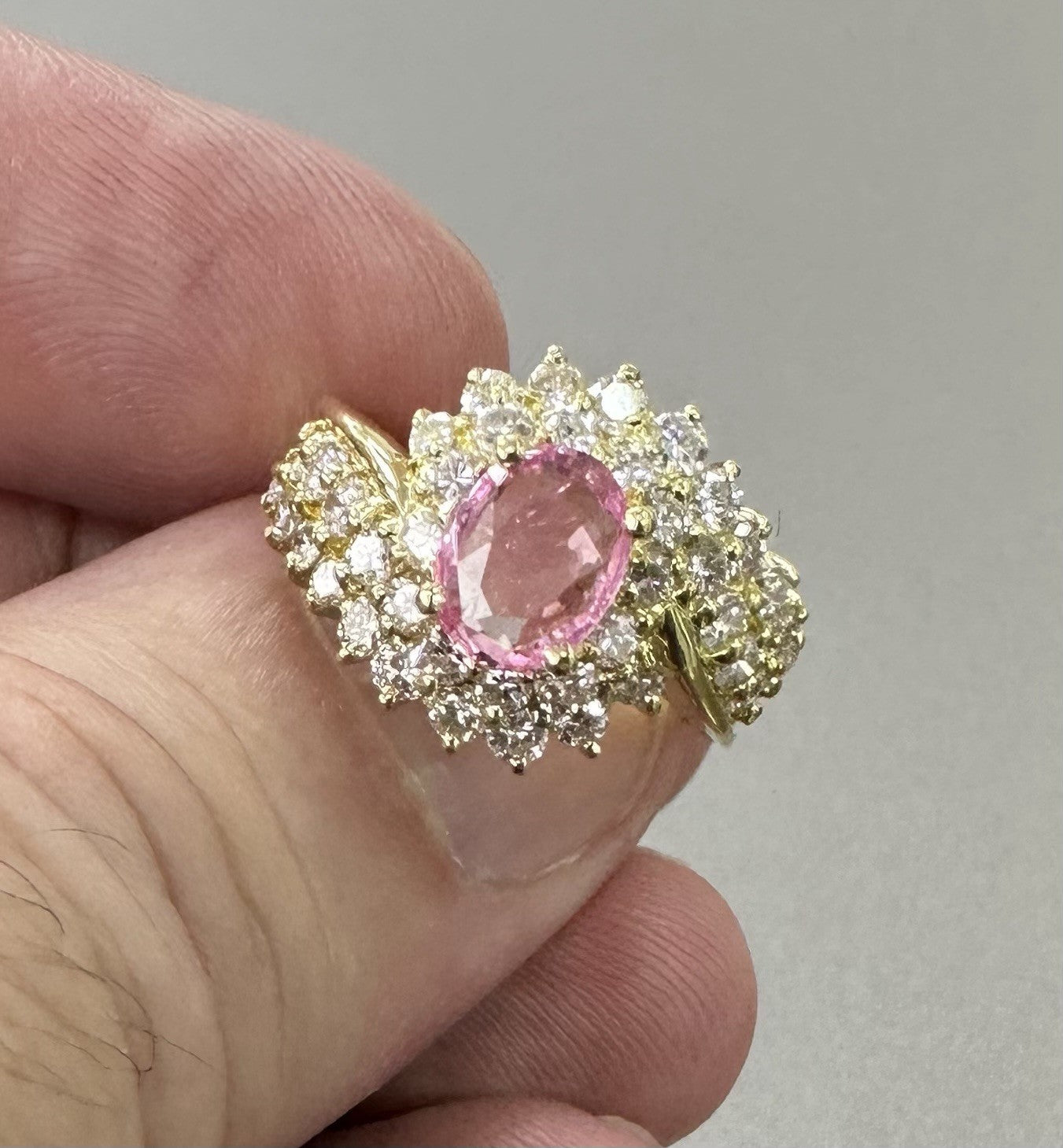 A Delightful 1.25ct Padparadscha Sapphire & Diamond 18k Ring