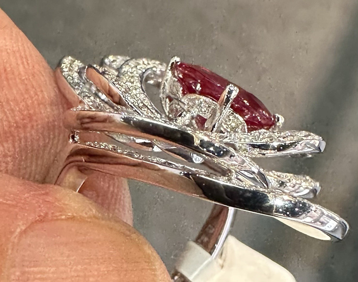 An Exquisite 2.53ct Thai Ruby & Diamond Platinum Ring GRS
