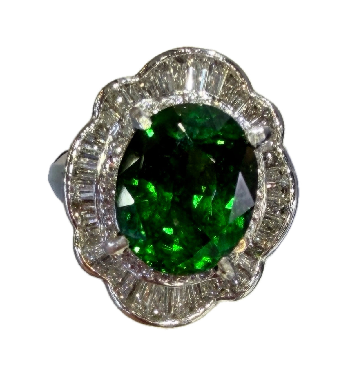 A Gorgeous 5.36ct Tsavorite & Diamond Platinum Ring