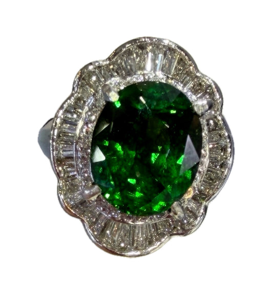 A Gorgeous 5.36ct Tsavorite & Diamond Platinum Ring
